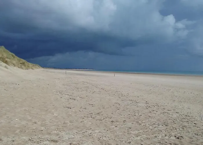 Holiday home Maison Proche De La Mer, Normandie Surville (Manche)